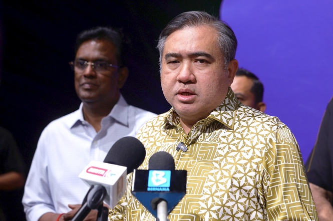 Image from: Gov’t to seek audience with Sultan of Selangor to provide explanation over LRT3 issue : Loke