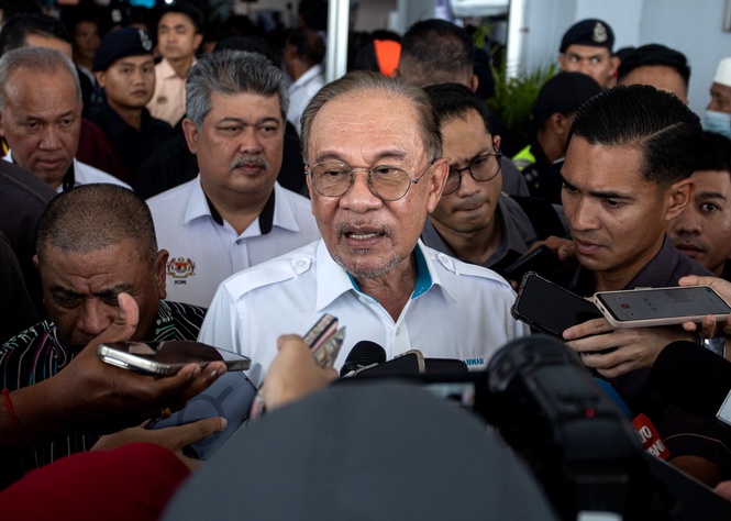 Image from: PM ingatkan menteri, timbalan menteri undur jika serang Kerajaan Perpaduan dalam kempen PRN