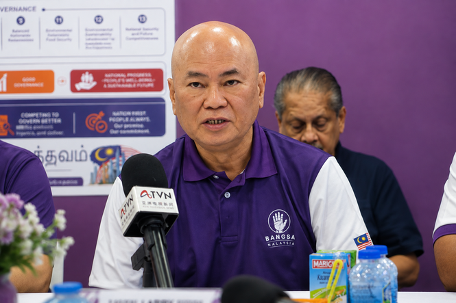 Image from: Gandingan BN-PN hanyalah ‘perkahwinan atas kepentingan’ yang tidak akan bertahan lama: Ronnie Liu