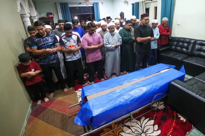 Image from: Police corporal laid to rest in Ketereh after fatal Sabah electrocution