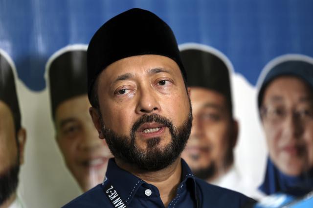 Image from: ‘Beri Tun M ruang dan masa’: Mukhriz rayu fahami kesedihan bapa hilang pasangan lebih 70 tahun