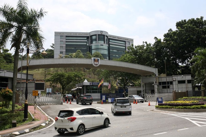 uitm
