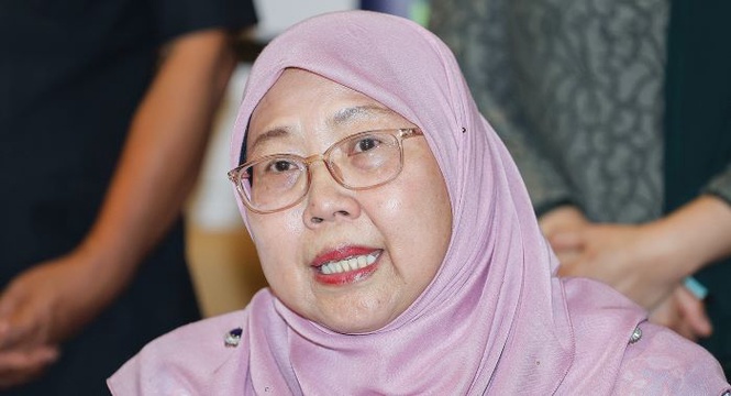 Image from: PKR nafi terlibat pembatalan PN, tuntut Mukhriz mohon maaf