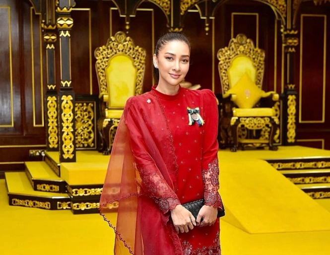 Image from: Nak selamat, jadilah ‘penjilat’ – Rita Rudaini