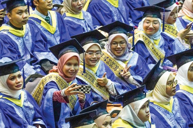 Image from: Gaji siswazah perlu ikut wilayah, bidang