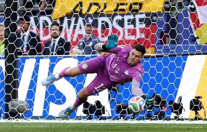 Image from: Man. United intai penjaga gol Paraguay
