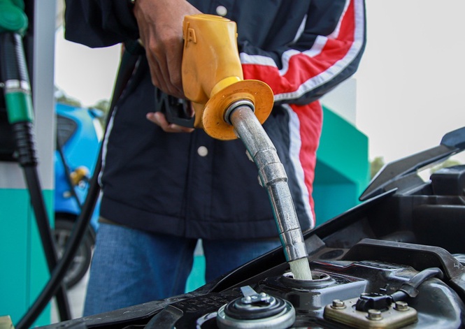 Image from: Harga diesel, RON95 turun 5 sen