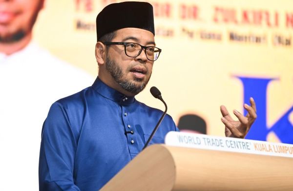 Image from: Acara ratu cantik transgender tidak diiktiraf kerajaan