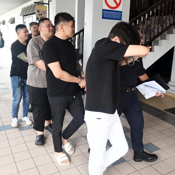 Image from: Enam mengaku bersalah belasah, peras warga China