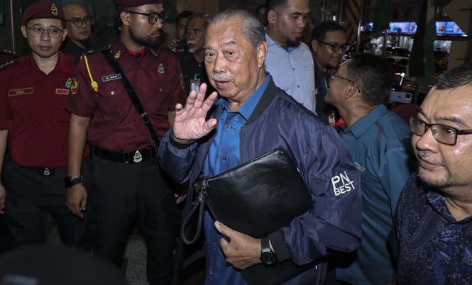 Image from: Percaya Muhyiddin bantu dapatkan projek RM141 juta – Saksi