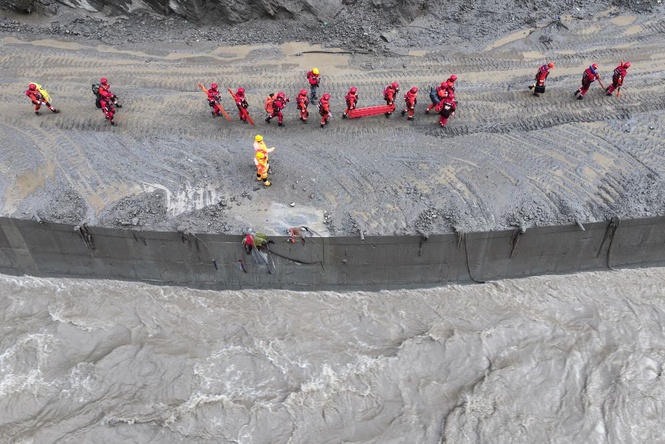 Image from: Korban banjir Nepal meningkat 633, hampir 3,000 masih hilang