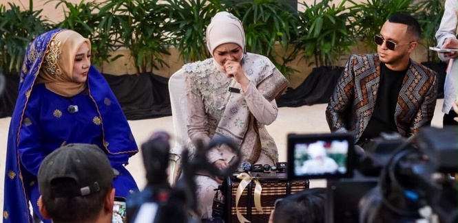 Image from: Siti Nurhaliza menangis, tidak tahu bila boleh buat konsert tradisinal sebesar ini