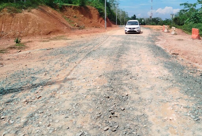 Image from: Turap segera jalan kampung pesisir Sg. Tembeling