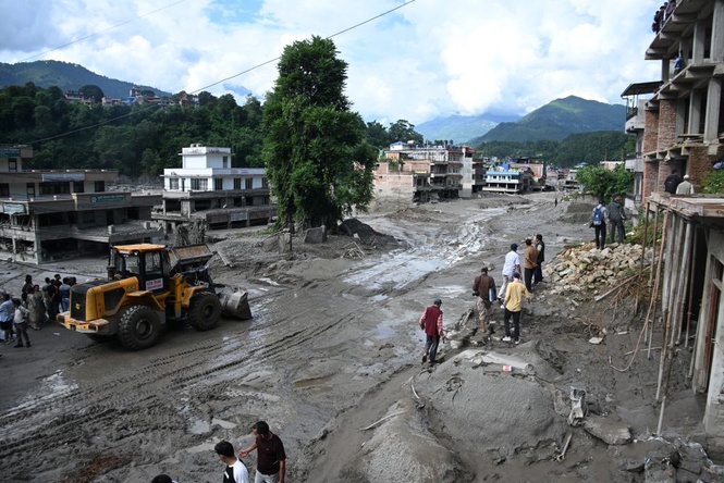 Image from: Polis sahkan 469 orang maut akibat banjir di Nepal