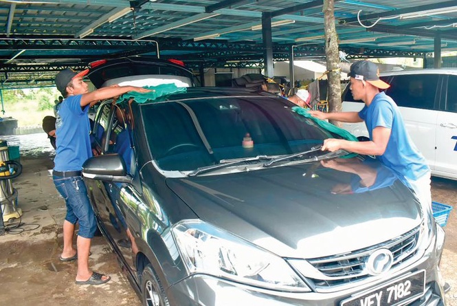 Image from: Aza Carwash beri sinar baharu ODP jalani kehidupan lebih baik