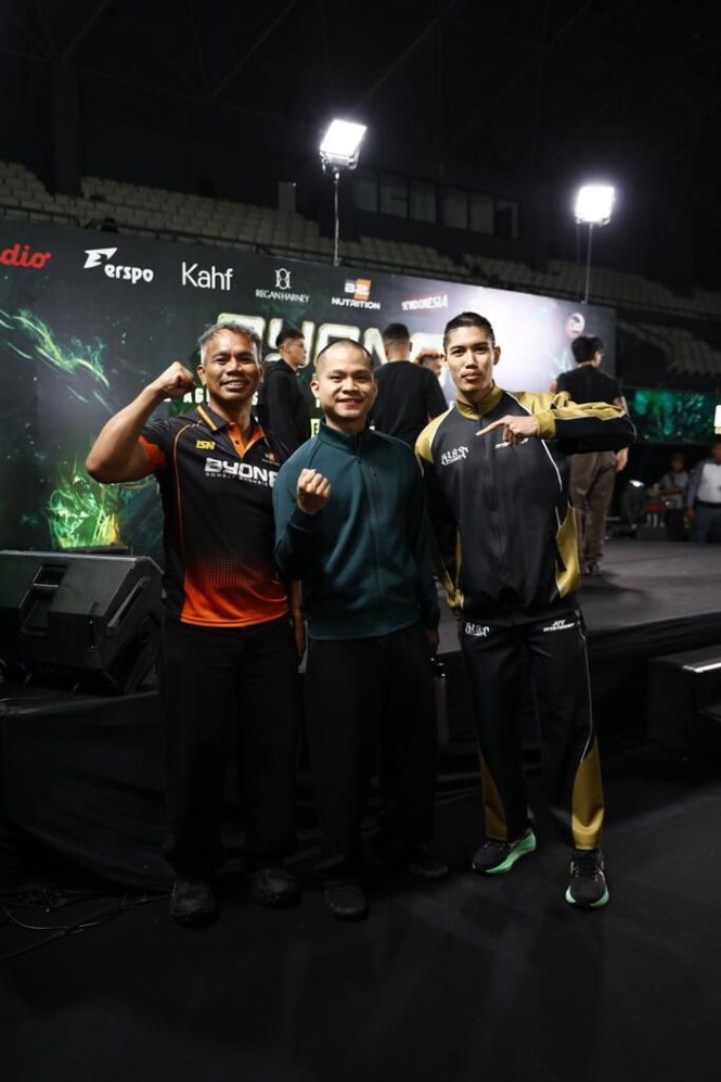 Image from: Ammarul tumbangkan bekas bintang UFC dalam 50 saat