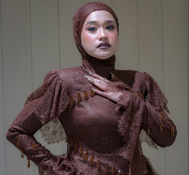 Image from: Siapa ‘tikam’ Ernie Zakri?
