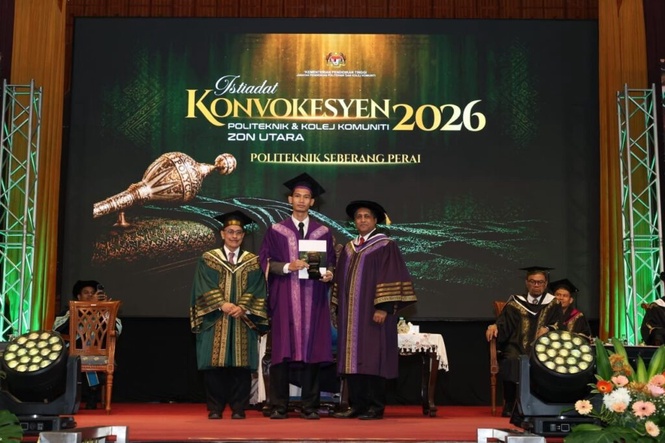 Image from: Graduan PSP pertaruh nyawa selamatkan tiga mangsa lemas