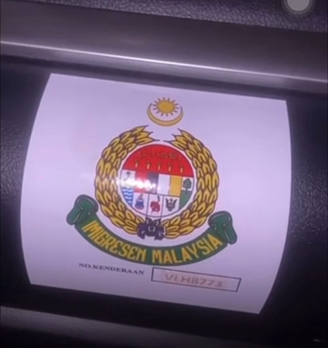 Image from: Kenderaan guna logo Imigresen milik syarikat import, eksport