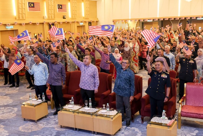 Image from: PILA perkasa hab kargo udara Pulau Pinang, utara tanah air