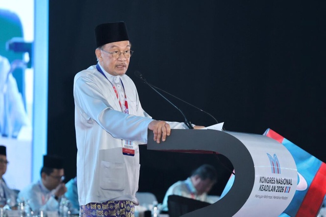 Image from: Anwar mahu hentikan amalan menyakau, reformasi diteruskan