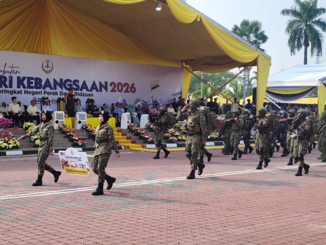 Image from: Sultan Nazrin meriahkan sambutan Hari Kebangsaan
