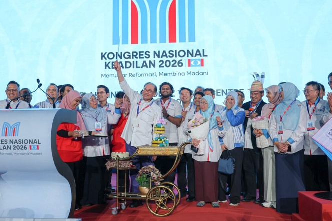 Image from: Anwar minta ahli PKR lupakan kekalahan PRN Johor, Negeri Sembilan