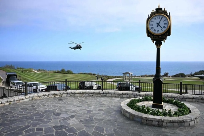 Image from: Lelaki bersenjata ditahan di padang golf Trump