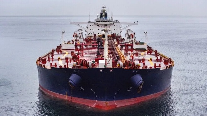Image from: Kapal tangki minyak kendalian Greece diserang di Laut Hitam