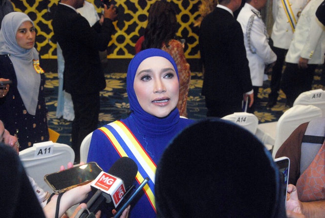 Image from: Ziana Zain anggap gelaran Datuk Wira amanah, penghargaan