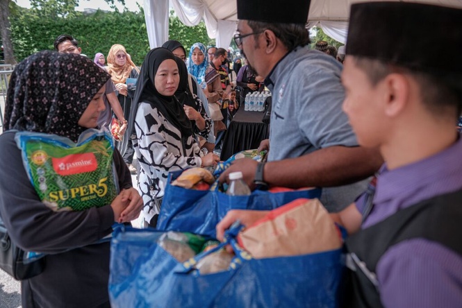 Image from: Agihan zakat perlu bantu asnaf bandar