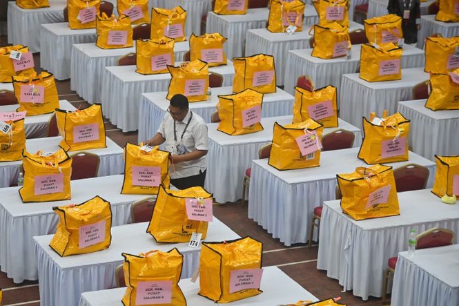 Image from: Poket, identiti penentu undi Melayu