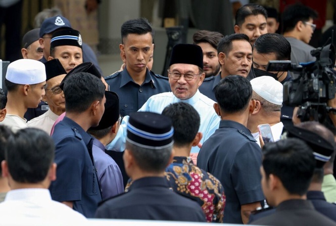 Image from: Jangan tunduk tekanan politik