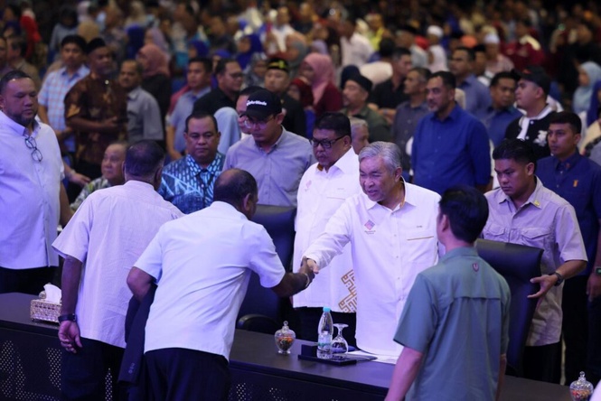 Image from: Jangan terburu-buru label derhaka – Ahmad Zahid