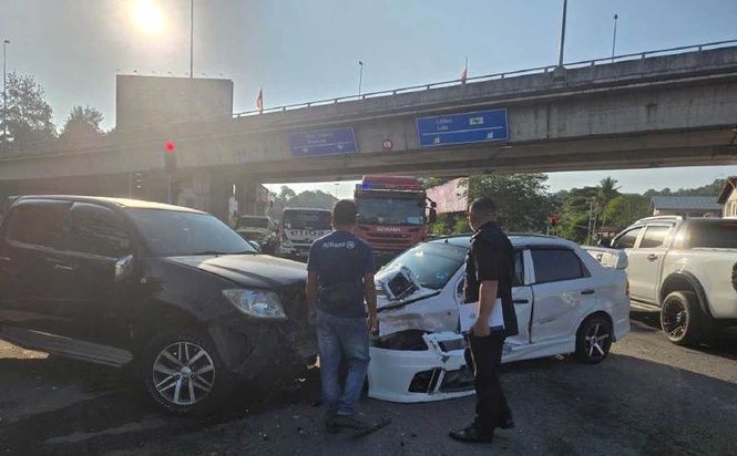 Image from: Lelaki maut tersepit nahas lapan kenderaan