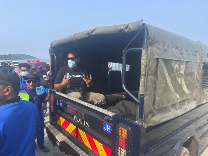 Image from: Mayat terakhir empat sekawan lemas di Pantai Tg. Lompat ditemukan pukul 3.05 petang