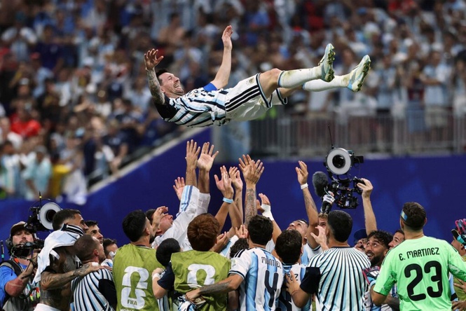 Image from: Messi umum persaraan