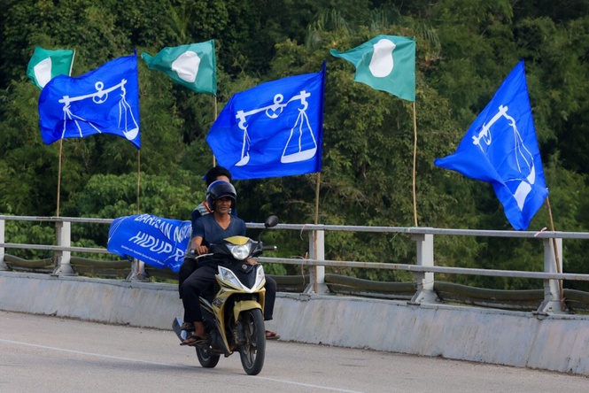 Image from: Pas-UMNO: Kembalinya muafakat dan luka yang belum sembuh