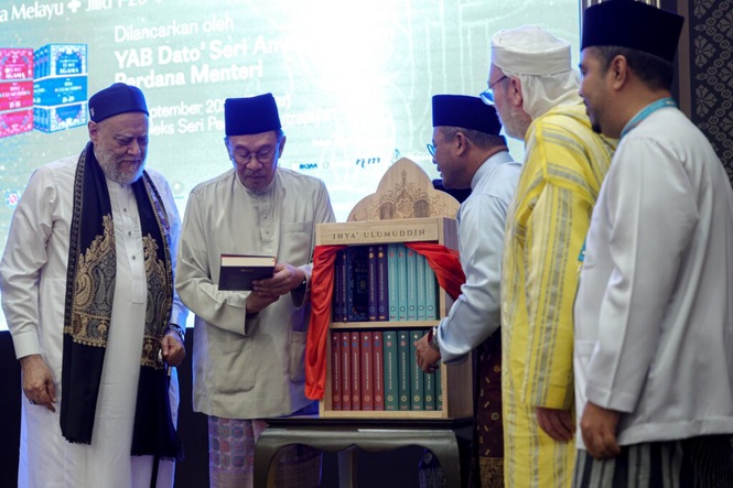 Image from: Sistem pengajian pondok perlu dihubungkan dengan sistem pendidikan awam, universiti – Anwar