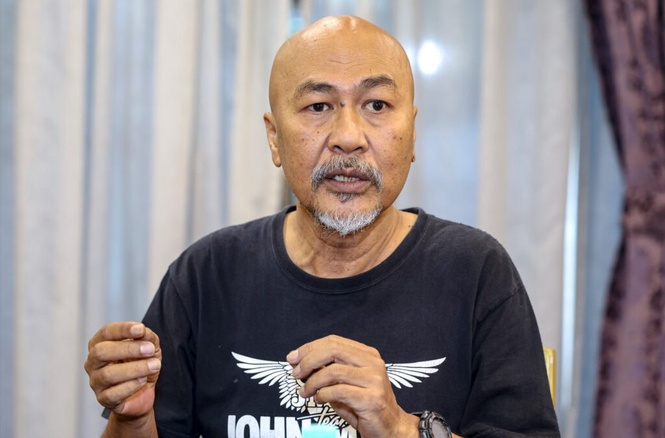 Image from: Tan Sri bayar pemuzik guna ‘cek tendang’ – Aznan Alias
