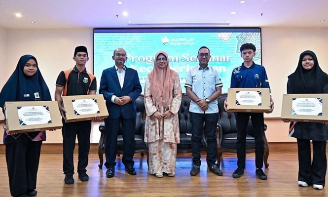 Image from: Pintas Utama sumbang komputer riba perkasa pendidikan digital asnaf