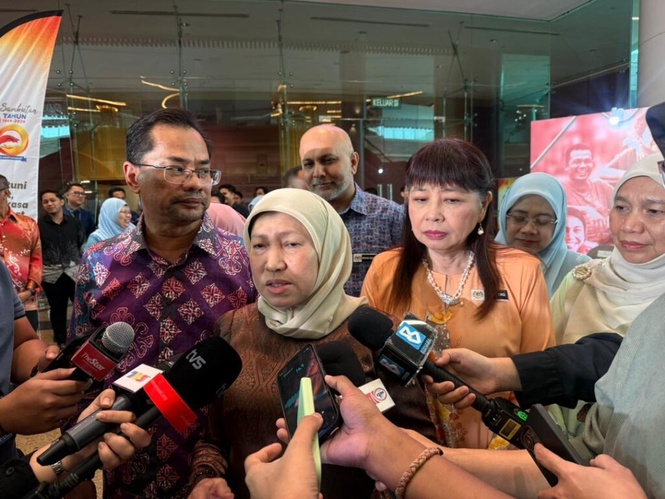 Image from: KPWKM sedia bantuan psikososial keluarga rakyat Malaysia terjejas bencana Nepal