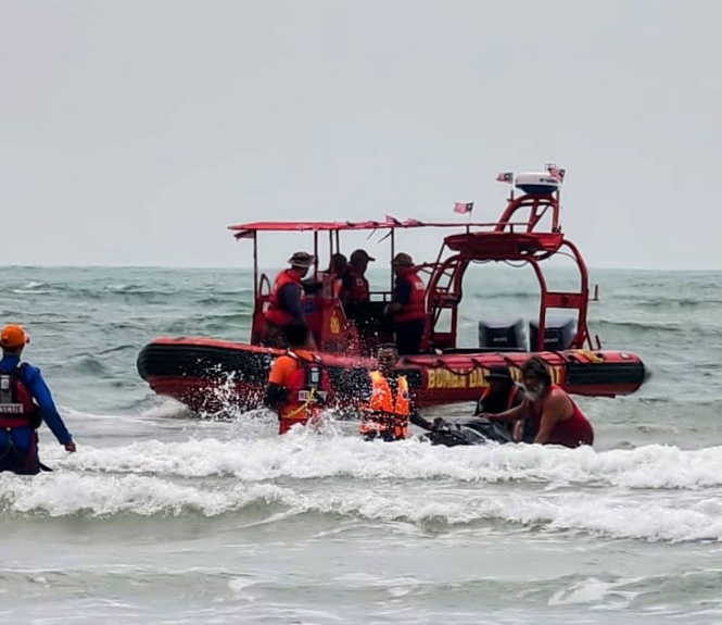 Image from: Tragedi lemas Pantai Tanjung Lompat: Mayat ketiga ditemukan pukul 11.15 pagi