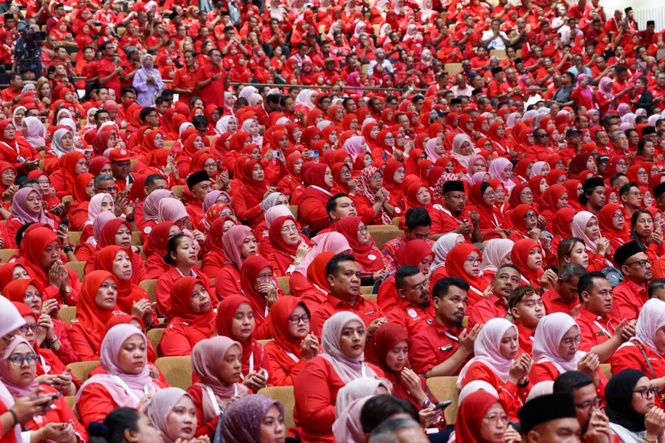 Image from: SPRM perlu tahan segera pemimpin kanan UMNO jika ada bukti, TH lebih penting daripada PAU – AMK