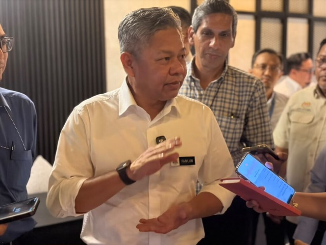 Image from: DBKL perkenal pelekat permit meja