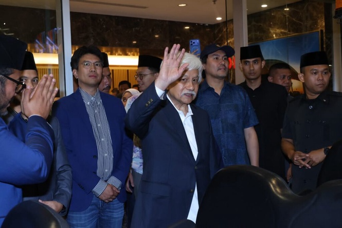 Image from: Saya balik untuk selesaikan masalah -Tuanku Mukhriz