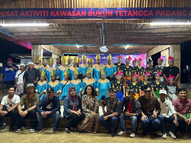 Image from: Persidaya angkat dikir barat ke arah profesional