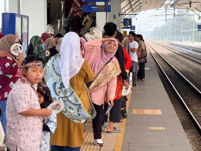 Image from: Keretapi Sarong kali pertama ‘sampai’ Perlis