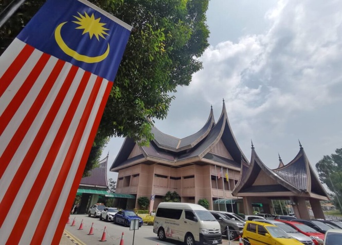 Image from: Setiausaha Kerajaan, Penasihat Undang-Undang Negeri kekal bertugas