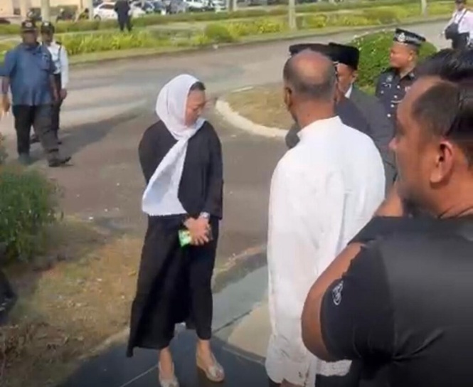 Image from: Tun Dr. Siti Hasmah tokoh wanita disegani – Hannah Yeoh